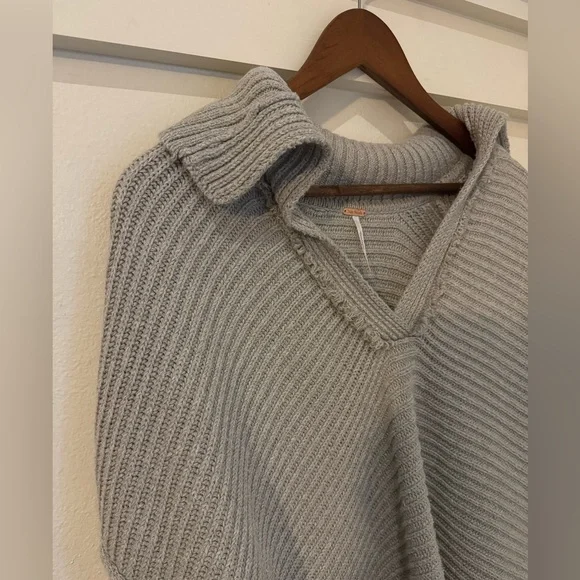 Free People M Tan Pebble Marlie V-neck Pullover Sweater - Picture 5 of 12